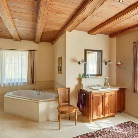 5br &tyrolean Styled& Chalet - What'app - 0034-635-520-036 - For Reservations! Villa Holzham